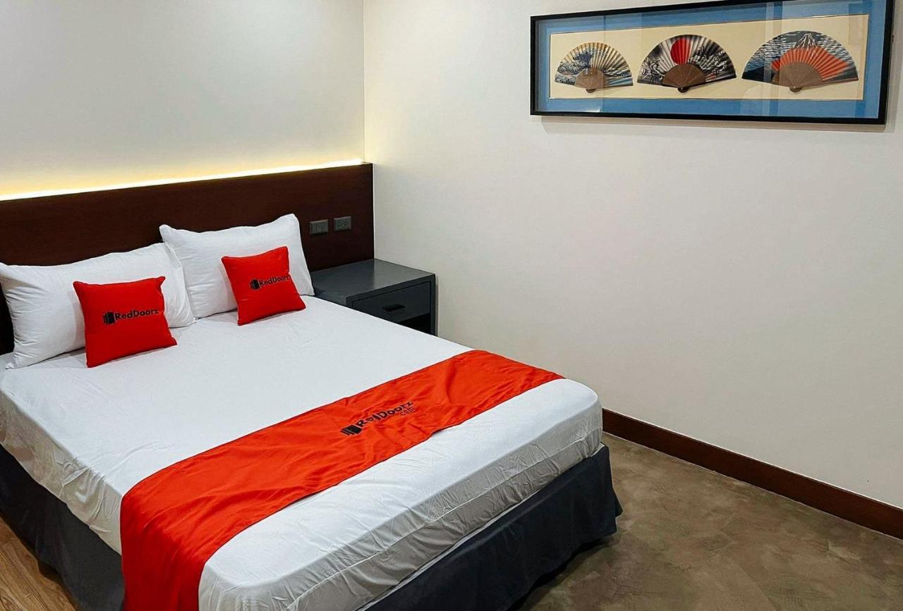 Reddoorz Plus @ Toshiko Boutique Hotel Koronadal City Bagian luar foto