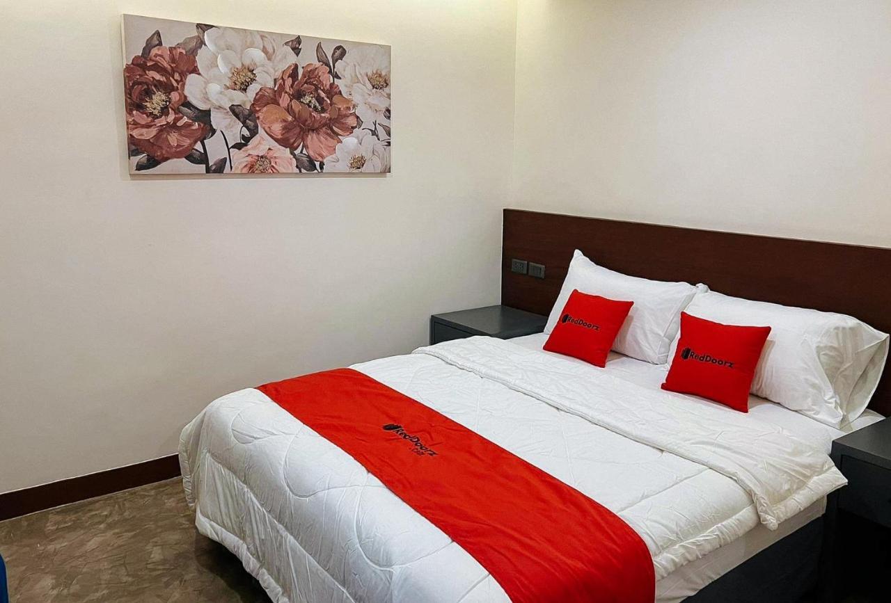 Reddoorz Plus @ Toshiko Boutique Hotel Koronadal City Bagian luar foto